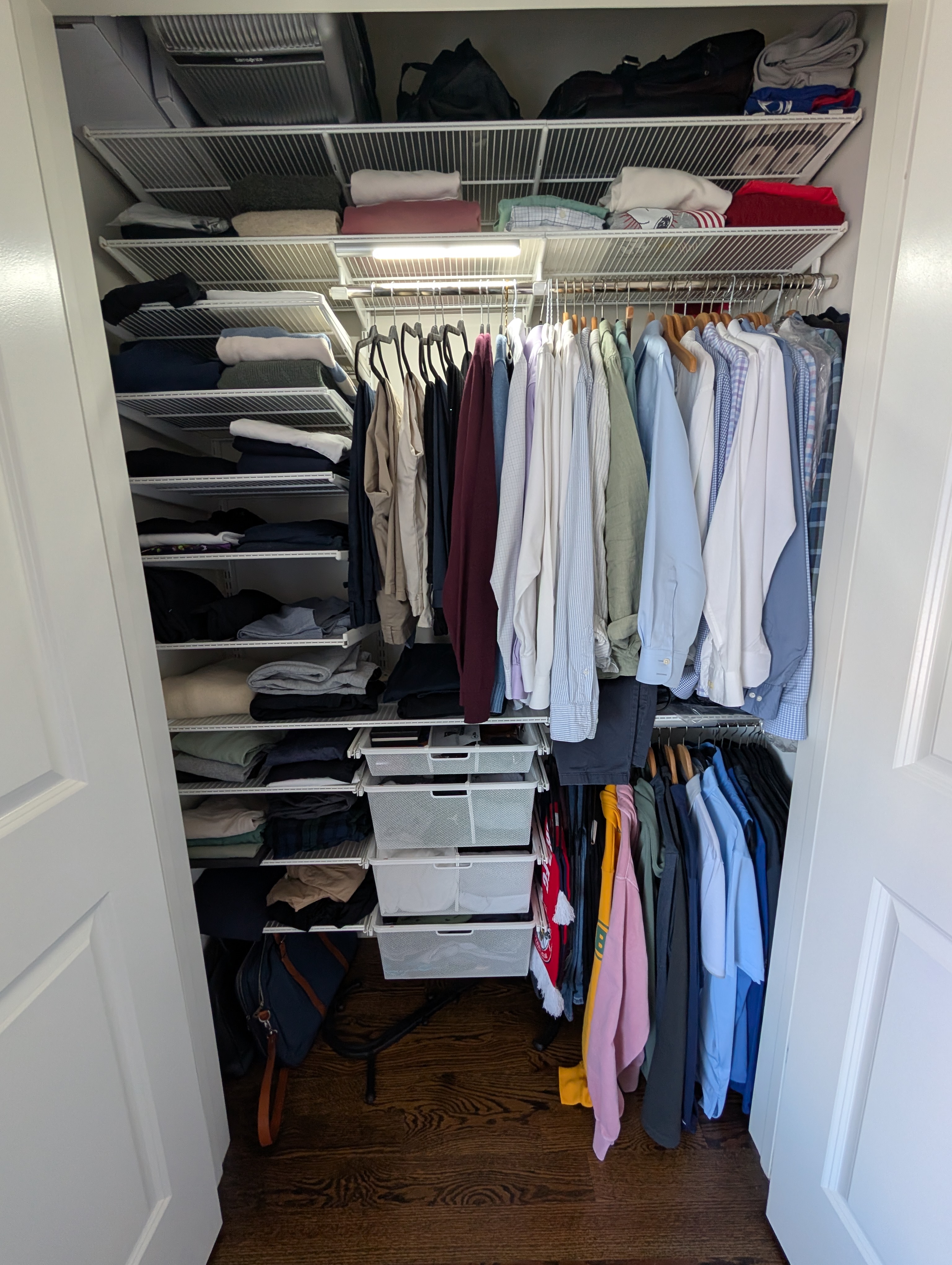 Walk-in closet his